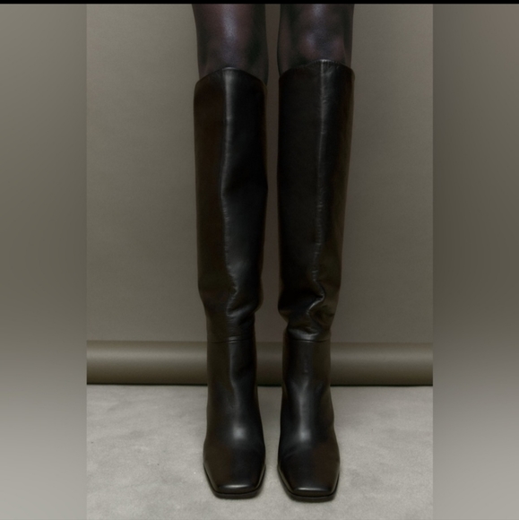 🆕️ Zara Knee High Block Heeled Leather Boots - Picture 4 of 5